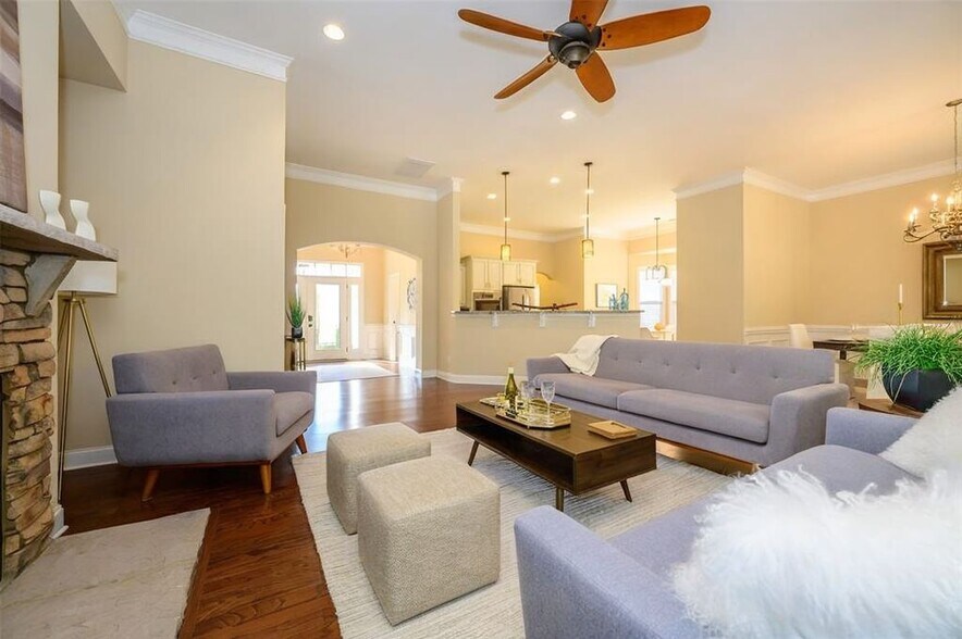 Building Photo - 4406 Carrington Dr