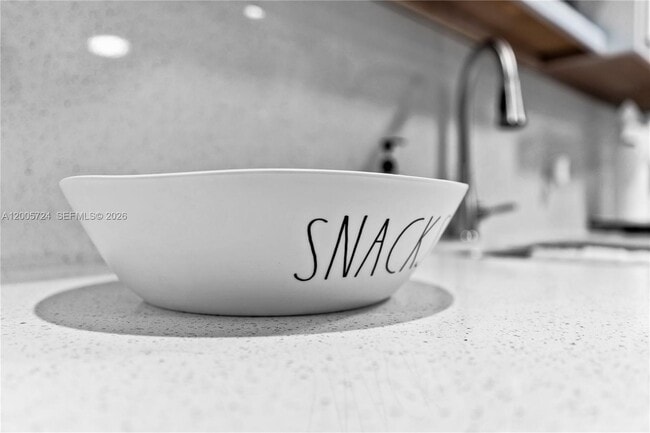 Building Photo - 1430 NE 11th St