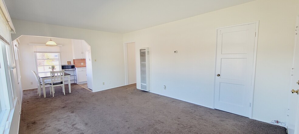 Building Photo - 16911 Glenetta Way