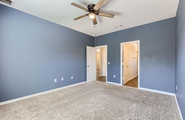 Building Photo - 324 Sandhill Piper St