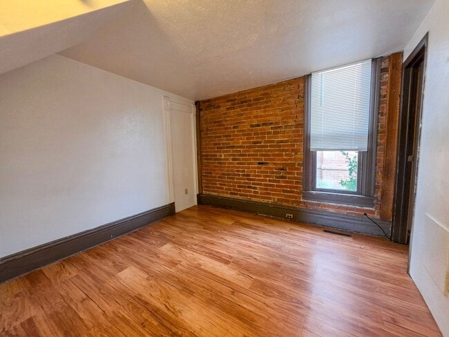 Building Photo - 1742 Walnut St