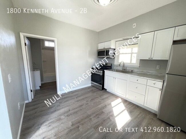 Building Photo - 1800 Kenneth Ave