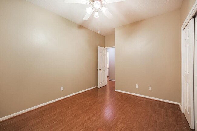 Building Photo - 7726 Trophy Pl Dr