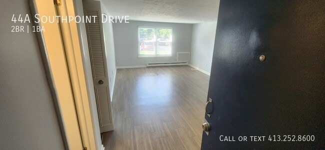 Building Photo - 44 Southpoint Dr