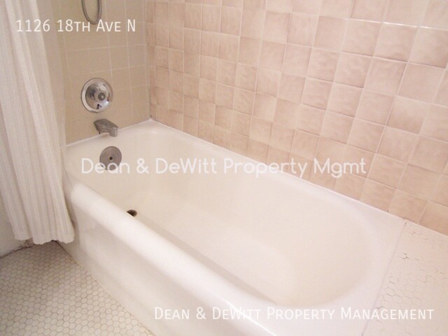 Building Photo - 1126 18th Ave N