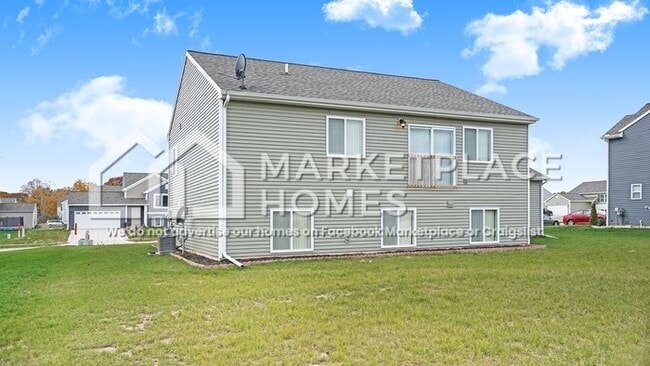 Building Photo - 4648 Quaker Hill Dr SE