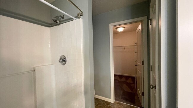 Building Photo - Newly Built Spacious House in Blackthorne Subdivision