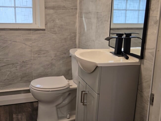 Building Photo - 177 Morse St