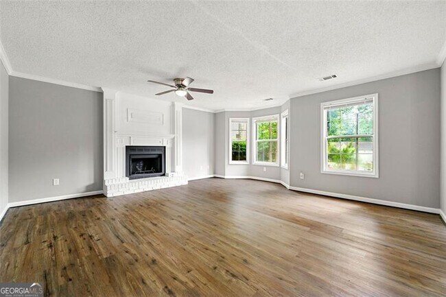 Building Photo - 1250 Mountain Springs Dr