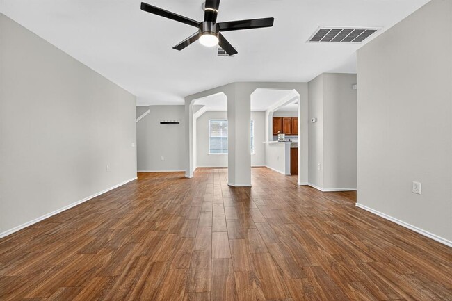 Building Photo - 1520 Anise Dr