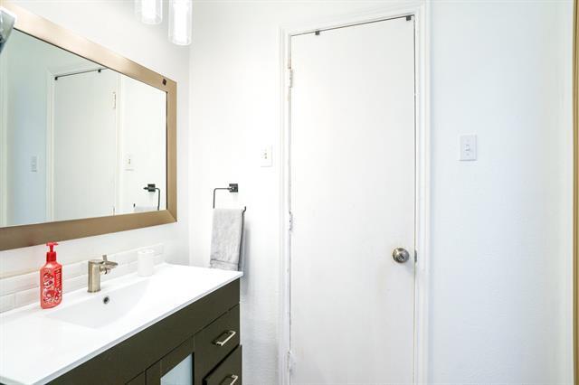Building Photo - 2620 Winterstone Dr