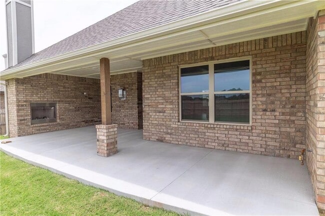 Building Photo - 3140 Drake Crest Dr