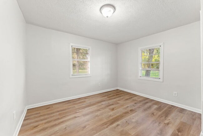 Building Photo - Modern Comfort Meets Country Charm 2BR/1BA...