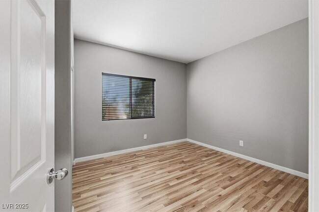 Building Photo - 10647 Bandera Mountain Ln