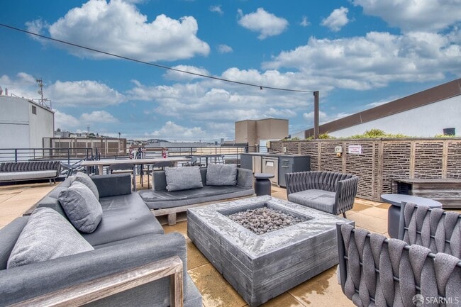 Building Photo - 2177 3rd St