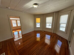 Building Photo - 242-244-244 Orange St