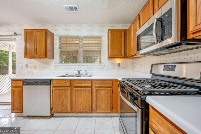 Building Photo - 4392 Windmoor Dr NW