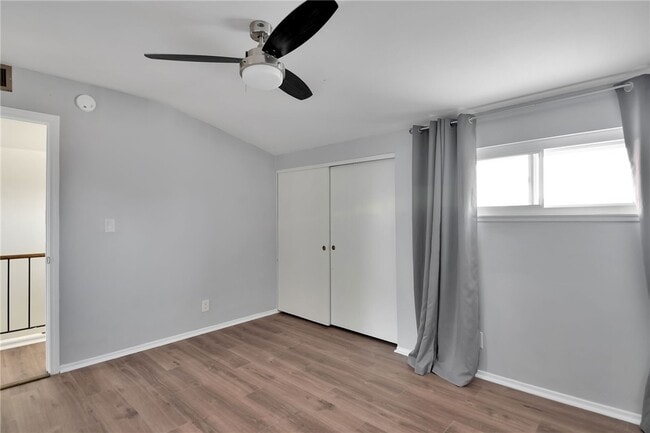 Building Photo - 2032 W 171st St