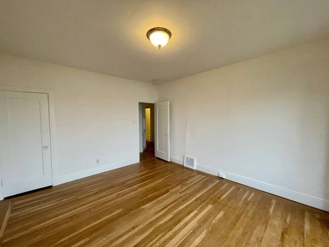 Building Photo - 461 22nd Ave