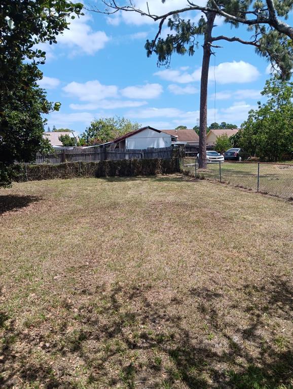 Building Photo - 3915 Anthony Ln