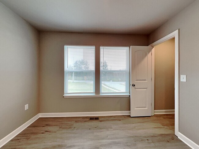 Building Photo - 3 BR/2.5BA | Newly Renovated Single Family Home | 1-Car Garage Parking | Community Pool!