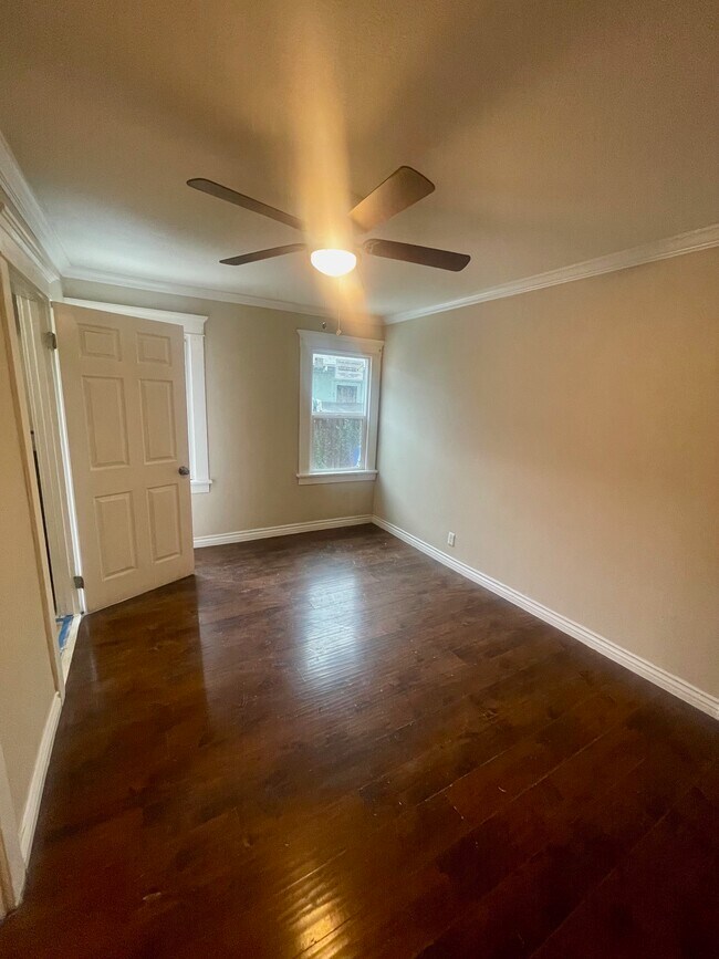 2nd Living Room - 841 W 64th St