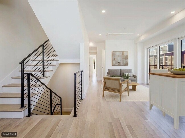 Building Photo - 59 Gove St