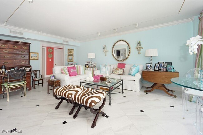 Building Photo - 1900 Gulf Shore Blvd N