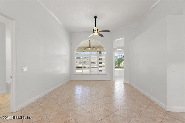 Building Photo - 4126 Richmond Park Dr E