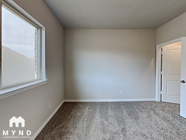 Building Photo - 14844 Gentry Dr