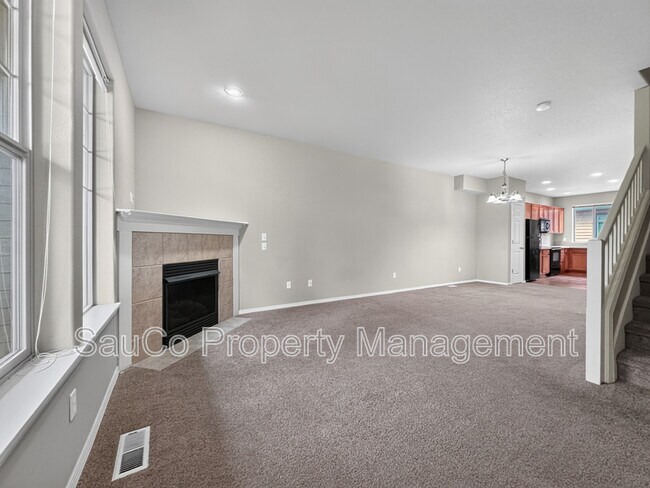 Building Photo - 1419 NE Lockheart Ln