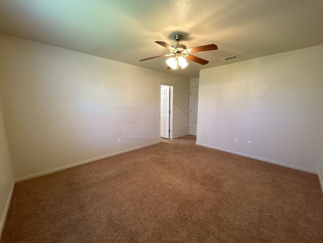 Building Photo - 1405 Cinch Dr