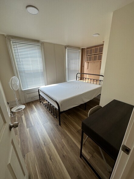 Building Photo - 49 13th St