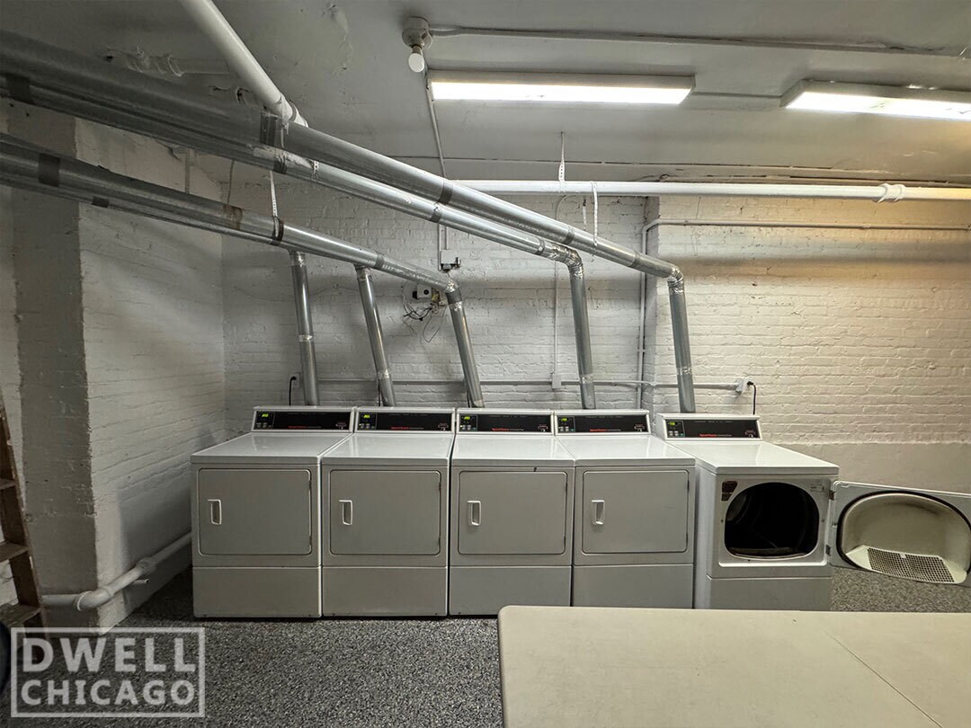 Building Photo - 1500 N Kedzie Ave