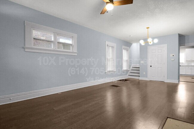 Building Photo - 614 Lilley Ave