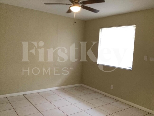 Building Photo - 1121 NW 23rd Terrace