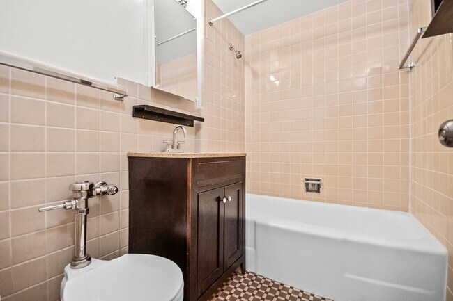 Building Photo - 2230 Central St