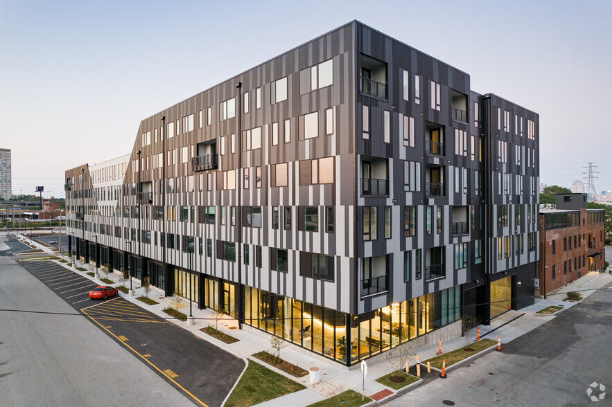 Building Photo - Steelcote Square