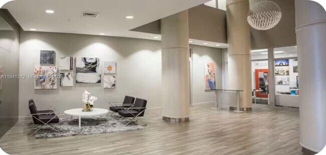 Building Photo - 1750 N Bayshore Dr