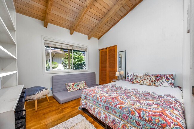 Building Photo - 59-018 Holawa St