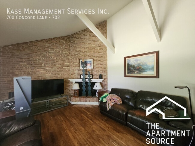 Building Photo - 700 Concord Ln