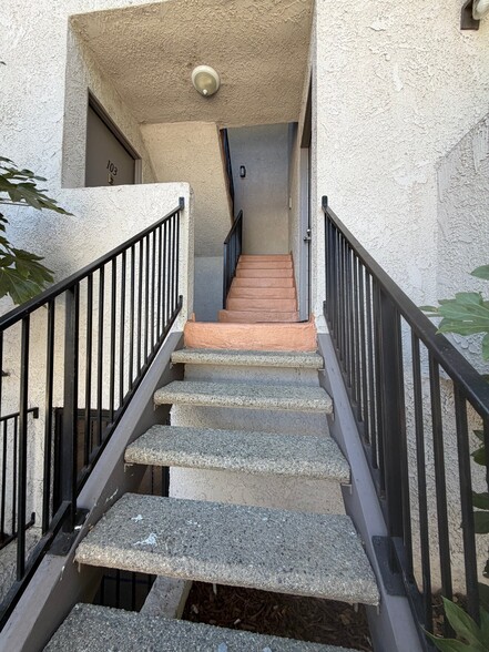 Building Photo - 8539 De Soto Ave