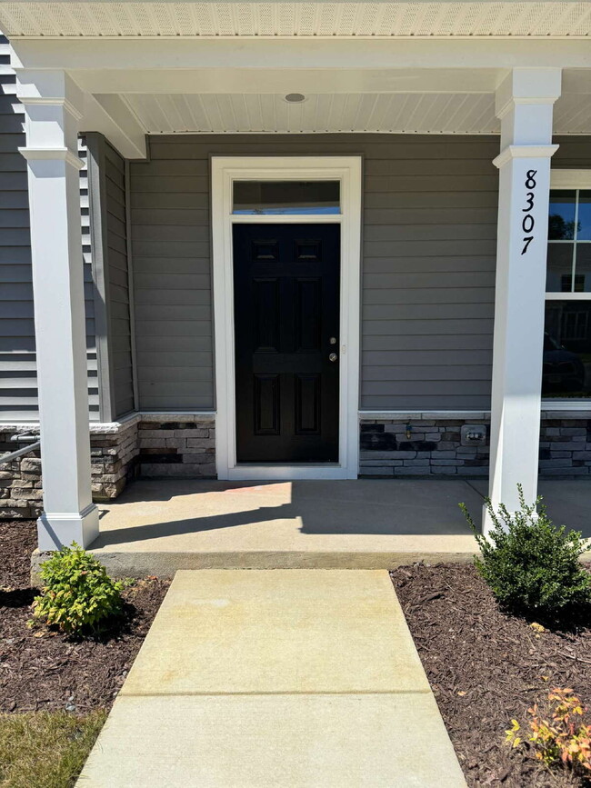 Building Photo - Brand New 3-Bedroom Townhome for Rent in The Glens at Scott Place