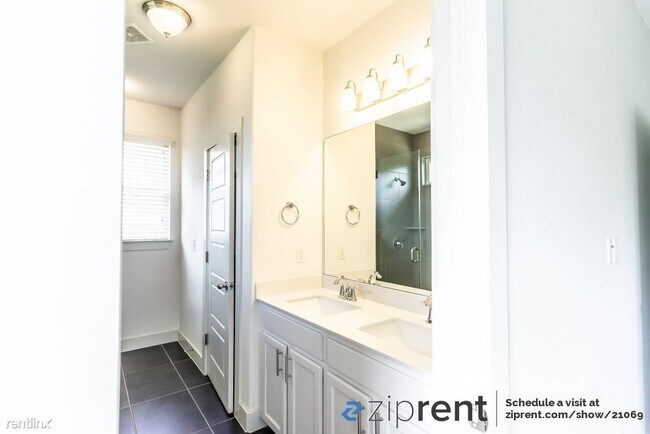 Building Photo - 3 br, 2.5 bath House - 5919 Rubicon Run, A...