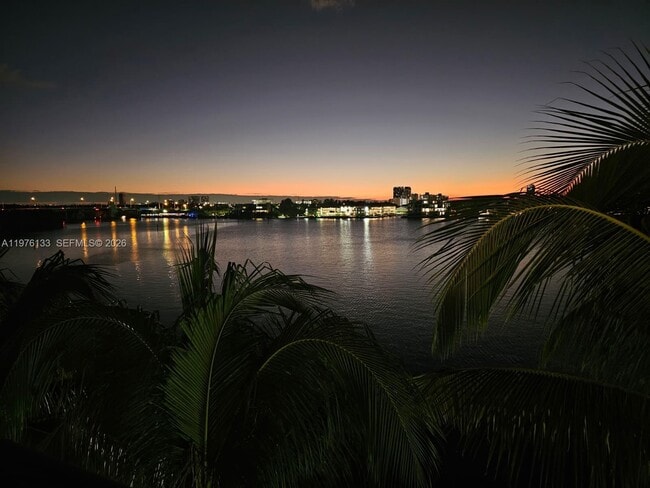 Building Photo - 17100 N Bay Rd