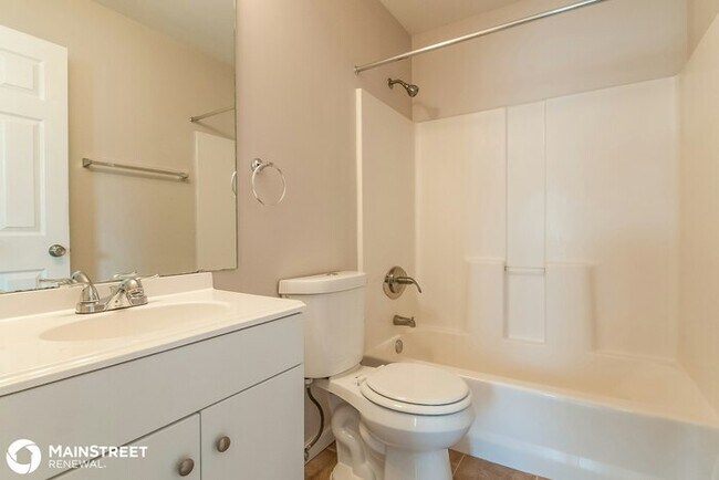 Building Photo - 1201 Garden Village Dr, Florissant, MO 63031