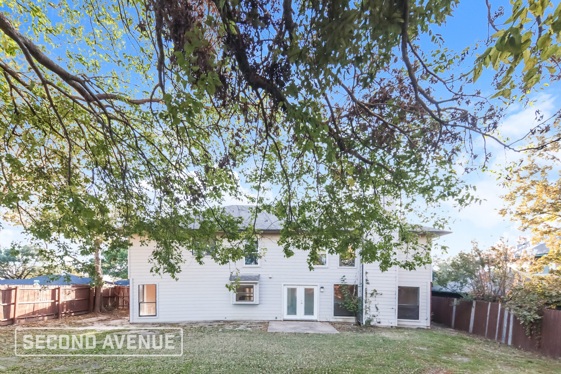 Building Photo - 732 Creekview Ct