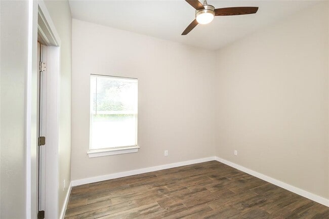 Building Photo - 11319 Paradise Out Ln