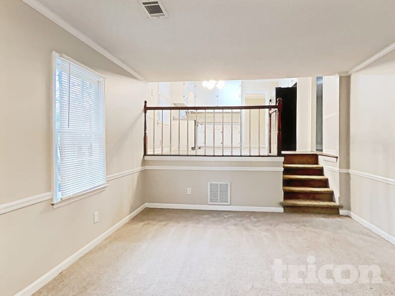 Building Photo - 4659 Sierra Ct