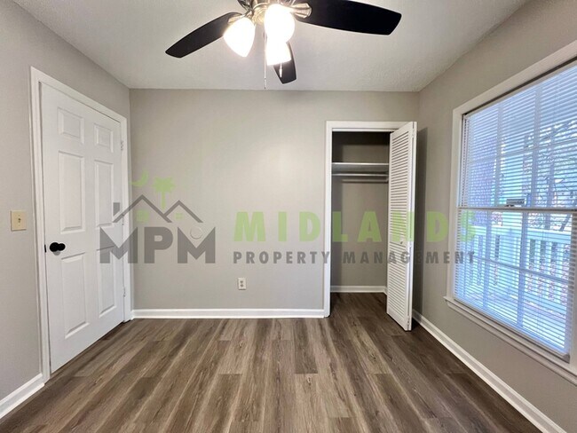 Building Photo - 237 Devonport Dr